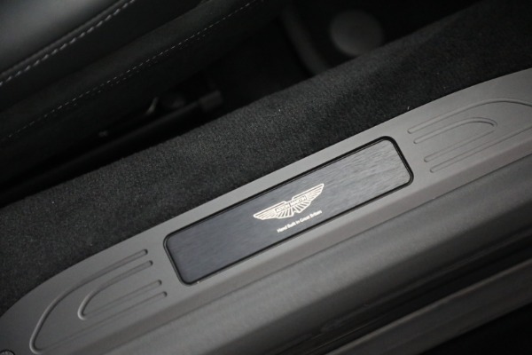 Used 2025 Aston Martin Vantage for sale $187,900 at Alfa Romeo of Greenwich in Greenwich CT 06830 24