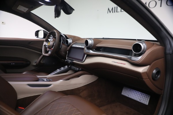 Used 2019 Ferrari GTC4Lusso for sale $259,900 at Alfa Romeo of Greenwich in Greenwich CT 06830 16