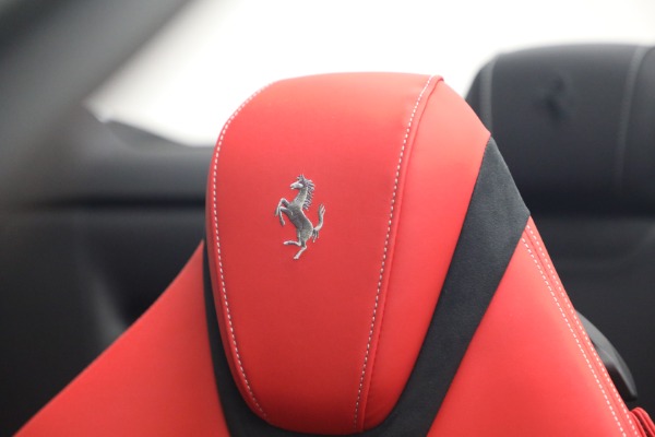 Used 2026 Ferrari Roma Spider for sale $309,900 at Alfa Romeo of Greenwich in Greenwich CT 06830 20