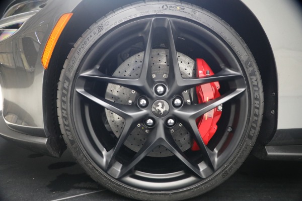 Used 2026 Ferrari Roma Spider for sale $309,900 at Alfa Romeo of Greenwich in Greenwich CT 06830 26