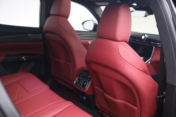 New 2027 Maserati Grecale Trofeo for sale $128,145 at Alfa Romeo of Greenwich in Greenwich CT 06830 14