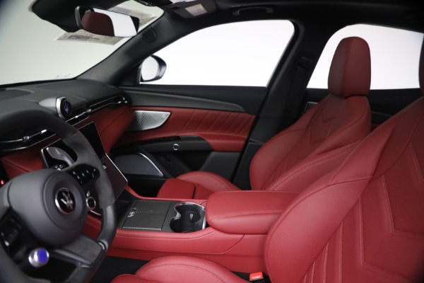 New 2027 Maserati Grecale Trofeo for sale $128,145 at Alfa Romeo of Greenwich in Greenwich CT 06830 15