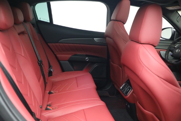 New 2027 Maserati Grecale Trofeo for sale $128,145 at Alfa Romeo of Greenwich in Greenwich CT 06830 17