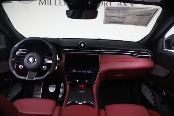 New 2027 Maserati Grecale Trofeo for sale $128,145 at Alfa Romeo of Greenwich in Greenwich CT 06830 21