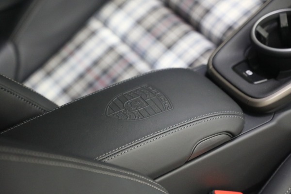 Used 2025 Porsche 911 Turbo 50 Years for sale $355,900 at Alfa Romeo of Greenwich in Greenwich CT 06830 23