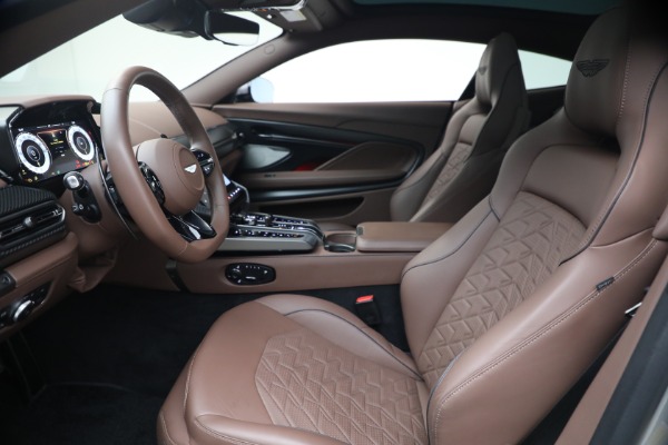 Used 2025 Aston Martin Vanquish for sale $429,900 at Alfa Romeo of Greenwich in Greenwich CT 06830 21