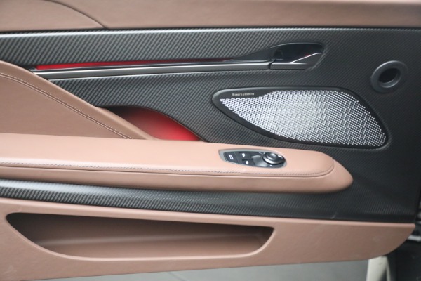 Used 2025 Aston Martin Vanquish for sale $429,900 at Alfa Romeo of Greenwich in Greenwich CT 06830 26