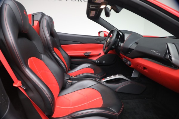 Used 2019 Ferrari 488 Spider for sale $419,900 at Alfa Romeo of Greenwich in Greenwich CT 06830 17