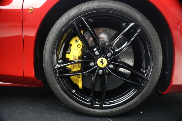 Used 2019 Ferrari 488 Spider for sale $419,900 at Alfa Romeo of Greenwich in Greenwich CT 06830 26