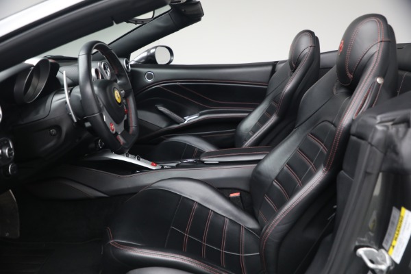 Used 2015 Ferrari California T for sale $139,900 at Alfa Romeo of Greenwich in Greenwich CT 06830 15