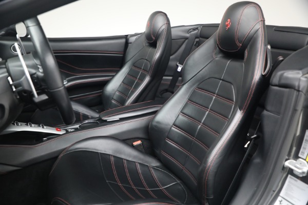 Used 2015 Ferrari California T for sale $139,900 at Alfa Romeo of Greenwich in Greenwich CT 06830 16