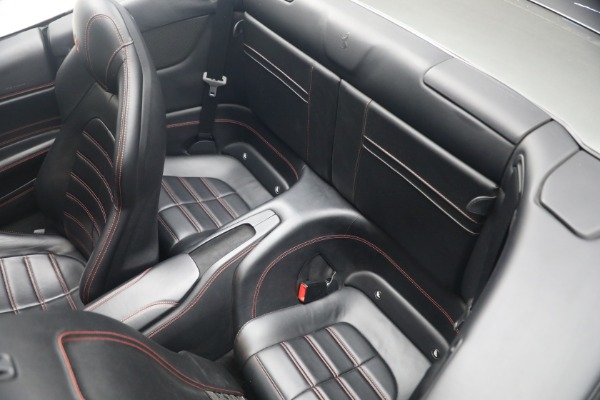 Used 2015 Ferrari California T for sale $139,900 at Alfa Romeo of Greenwich in Greenwich CT 06830 17