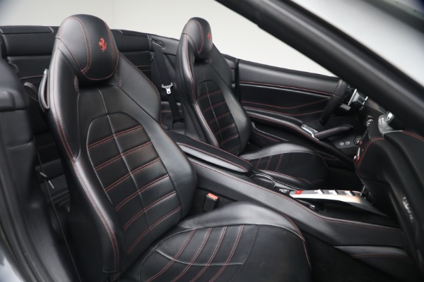Used 2015 Ferrari California T for sale $139,900 at Alfa Romeo of Greenwich in Greenwich CT 06830 20