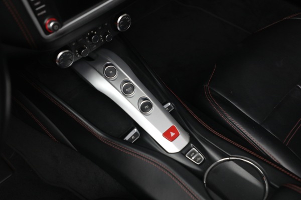 Used 2015 Ferrari California T for sale $139,900 at Alfa Romeo of Greenwich in Greenwich CT 06830 23