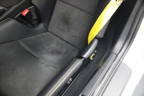 Used 2016 Porsche Cayman GT4 for sale $149,900 at Alfa Romeo of Greenwich in Greenwich CT 06830 19
