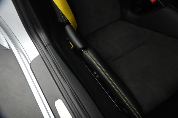 Used 2016 Porsche Cayman GT4 for sale $149,900 at Alfa Romeo of Greenwich in Greenwich CT 06830 21