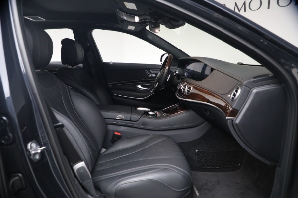 Used 2019 Mercedes-Benz S-Class S 560 4MATIC for sale $49,900 at Alfa Romeo of Greenwich in Greenwich CT 06830 16
