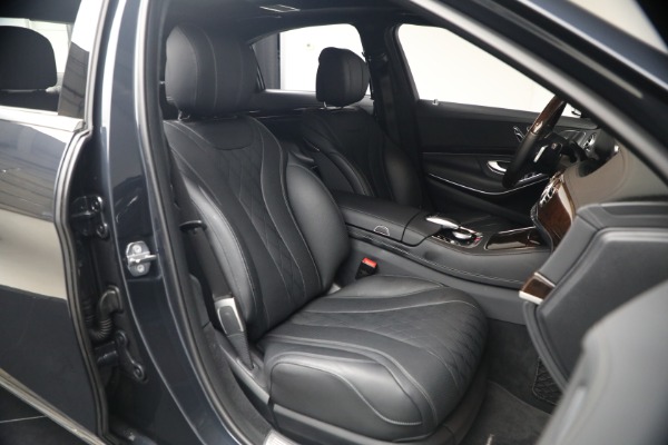 Used 2019 Mercedes-Benz S-Class S 560 4MATIC for sale $49,900 at Alfa Romeo of Greenwich in Greenwich CT 06830 17