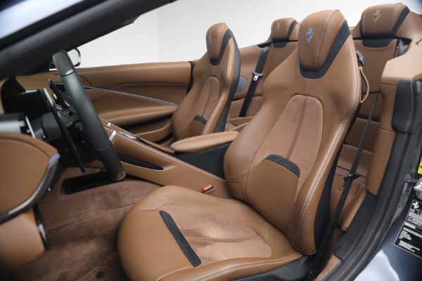 Used 2025 Ferrari Roma Spider for sale $309,900 at Alfa Romeo of Greenwich in Greenwich CT 06830 16