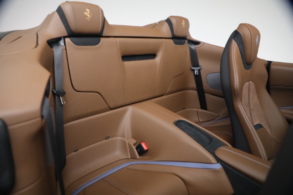 Used 2025 Ferrari Roma Spider for sale $309,900 at Alfa Romeo of Greenwich in Greenwich CT 06830 21