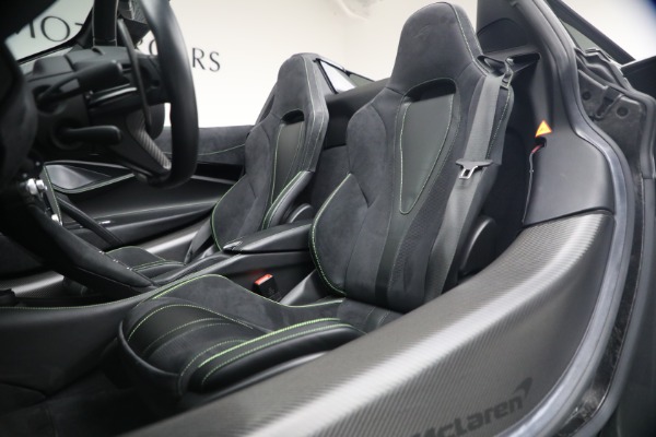 Used 2020 McLaren 720S Spider Performance for sale $277,900 at Alfa Romeo of Greenwich in Greenwich CT 06830 27