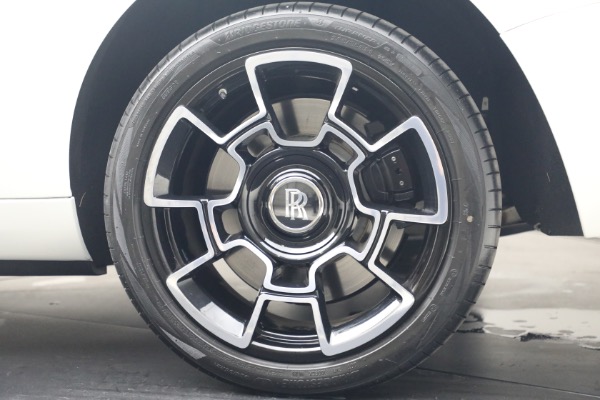 Used 2019 Rolls-Royce Black Badge Dawn for sale $299,900 at Alfa Romeo of Greenwich in Greenwich CT 06830 25