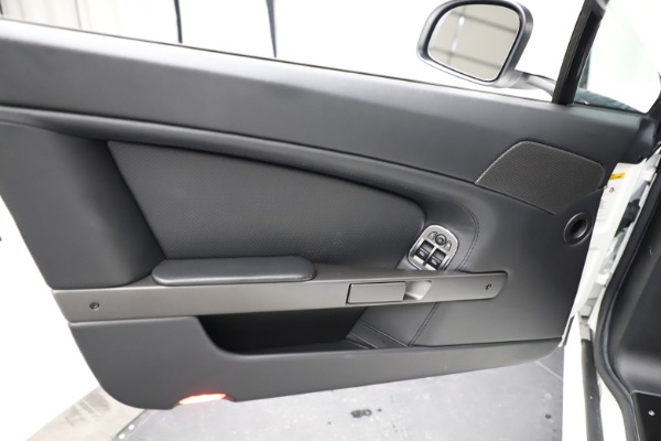 Used 2015 Aston Martin V8 Vantage GT Roadster for sale Sold at Alfa Romeo of Greenwich in Greenwich CT 06830 19