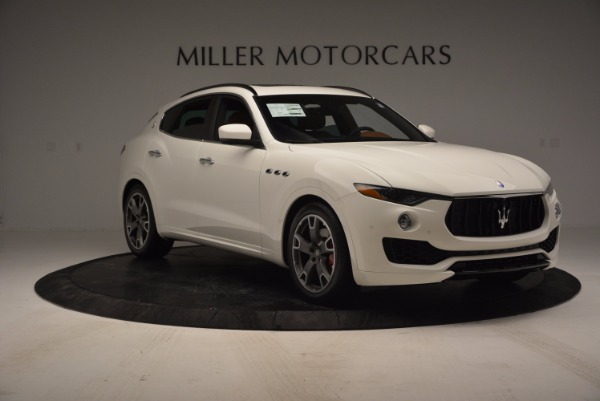 Used 2017 Maserati Levante Q4 for sale Sold at Alfa Romeo of Greenwich in Greenwich CT 06830 11