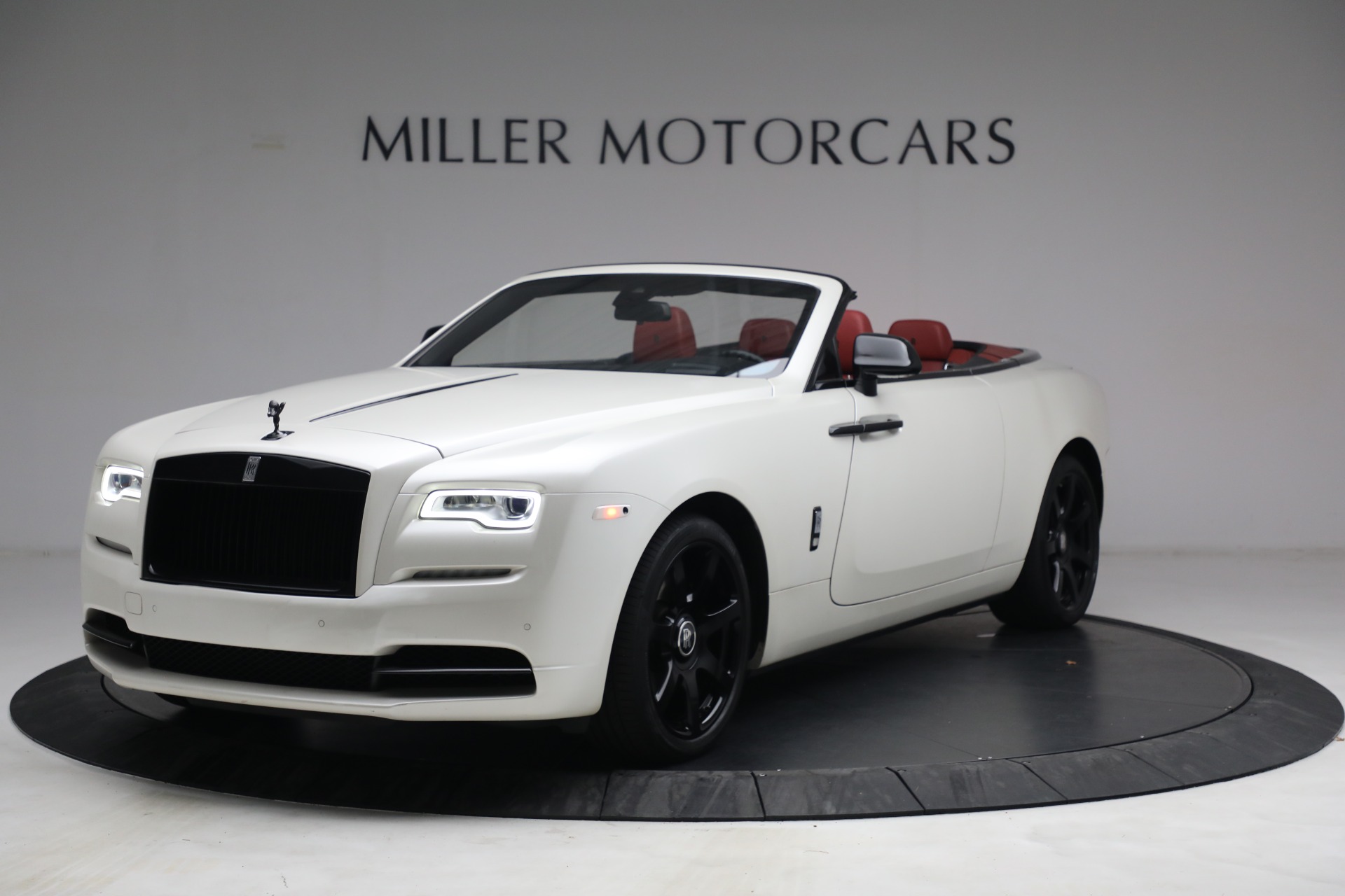 Used 2017 Rolls-Royce Dawn for sale Sold at Alfa Romeo of Greenwich in Greenwich CT 06830 1