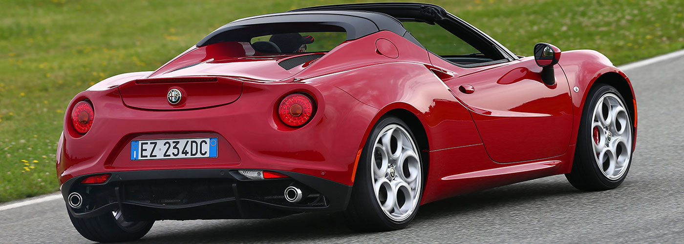 Alfa Romeo 4C Spider Video